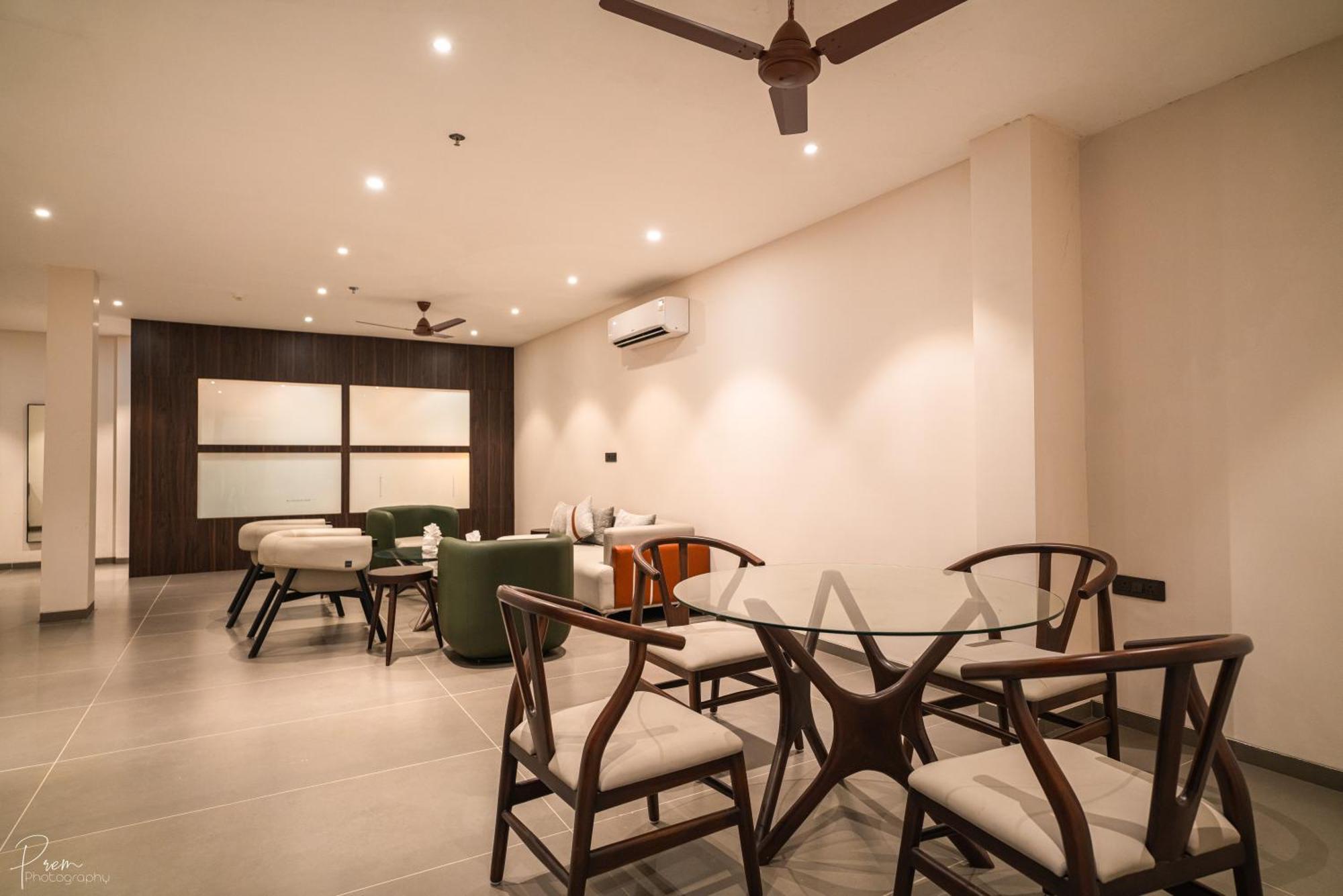 Rāipur Hotel Omaya Garden מראה חיצוני תמונה