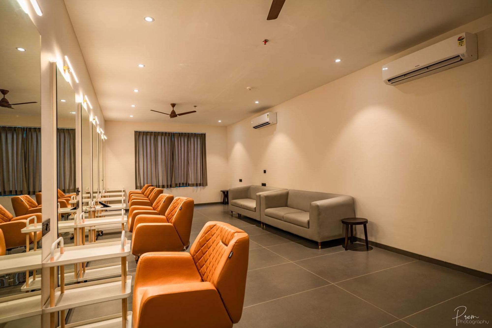 Rāipur Hotel Omaya Garden מראה חיצוני תמונה
